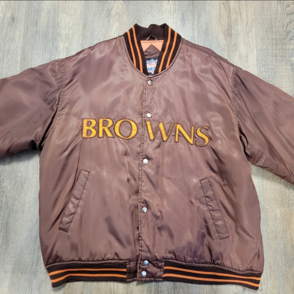 Vintage 90's NFL Game Day Men's Medium Cleveland Browns Snap Up Puffer Jacket